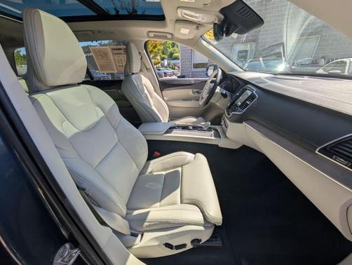 Denim Blue Metallic 2023 Volvo XC90 Recharge Plug-In Hybrid T8 Ultimate Bright Theme 7-Seater