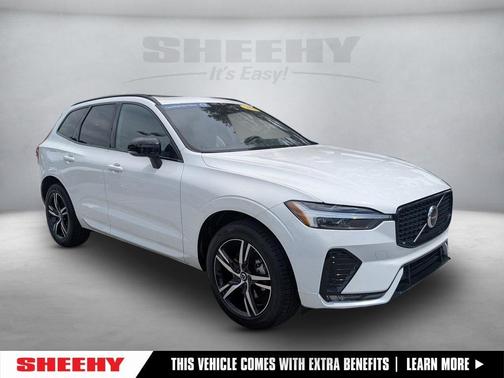 2022 Volvo XC60 B5 R-Design