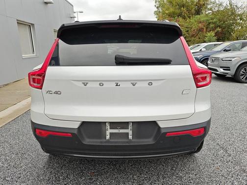 2023 Volvo XC40 Recharge Pure Electric Twin Plus