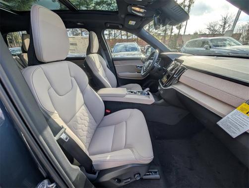 2026 Volvo XC90 B6 Plus 7-Seater