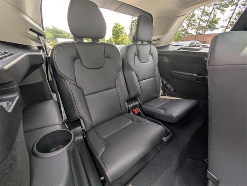 2025 Volvo XC90 B6 Ultra