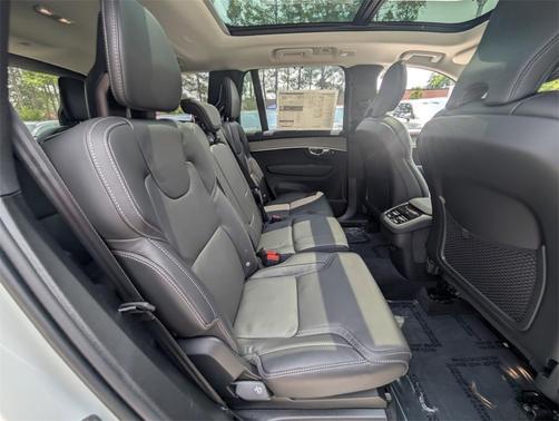 2025 Volvo XC90 B6 Ultra