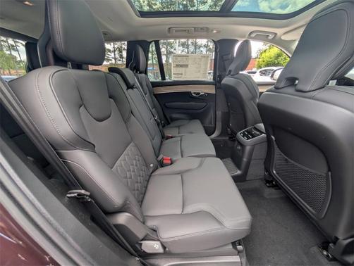 2025 Volvo XC90 Plug-In Hybrid T8 Plus 7-Seater