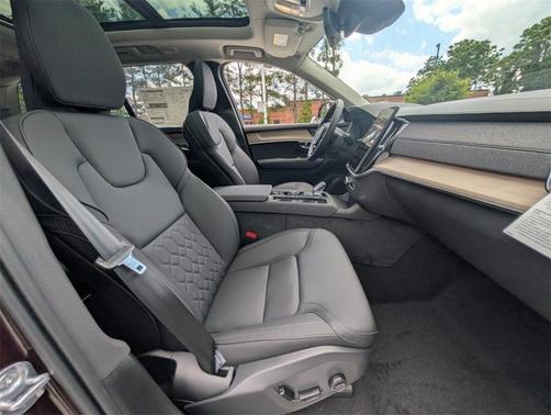 2025 Volvo XC90 Plug-In Hybrid T8 Plus 7-Seater