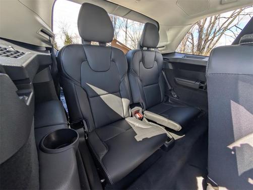 2026 Volvo XC90 B6 Ultra 7-Seater