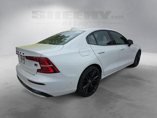 2024 Volvo S60 Recharge Plug-In Hybrid T8 Plus Black Edition