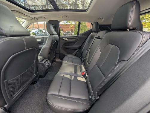 2026 Volvo XC40 B5 Plus
