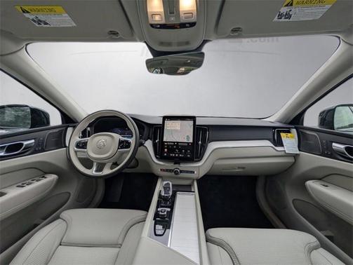 2026 Volvo XC60 B5 Ultra
