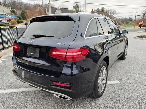2018 Mercedes-Benz GLC 300 Base 4MATIC