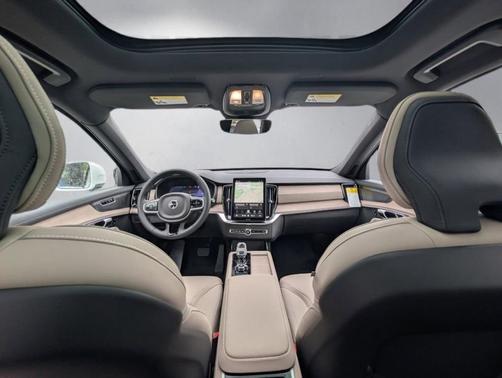 Crystal White Pearl 2026 Volvo XC90 B6 Plus 7-Seater