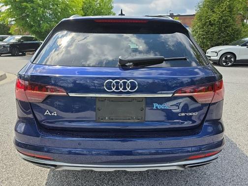 Navarra Blue Metallic 2021 Audi A4 allroad 45 quattro Premium