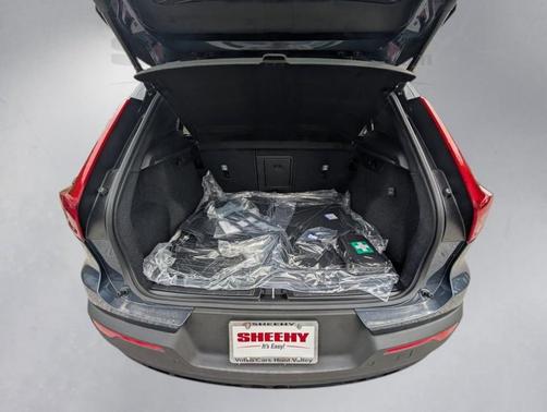 Denim Blue 2026 Volvo XC40 B5 Ultra