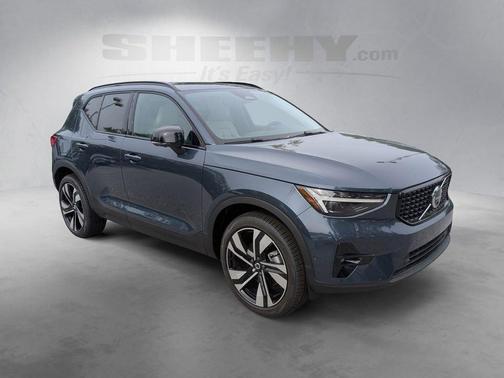 Denim Blue 2026 Volvo XC40 B5 Ultra