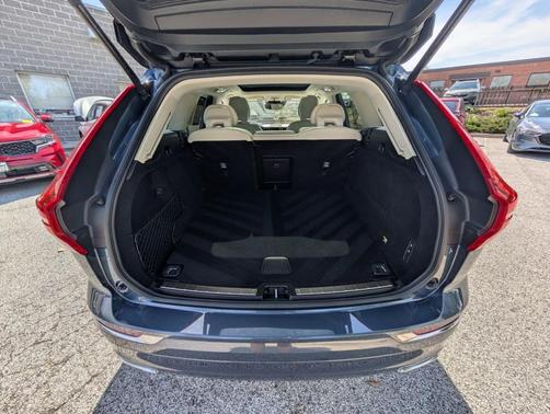 Denim Blue Metallic 2019 Volvo XC60 T5 Inscription