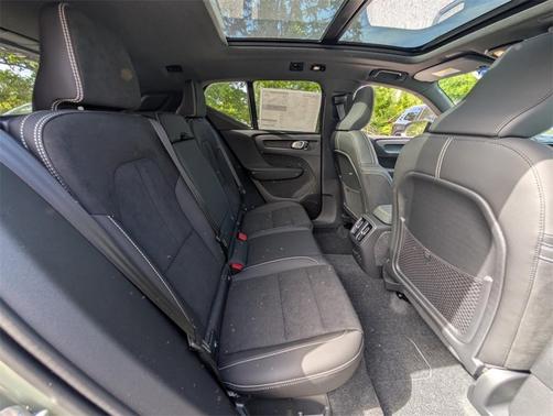 2025 Volvo EX40 Single Motor Extended Range Plus