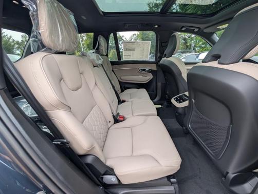 Denim Blue Metallic 2026 Volvo XC90 B6 Plus 7-Seater