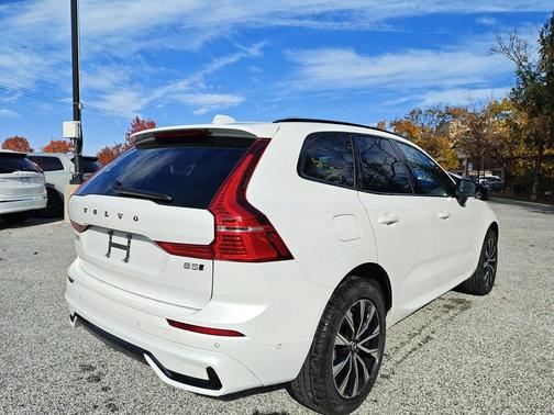 2025 Volvo XC60 B5 Plus