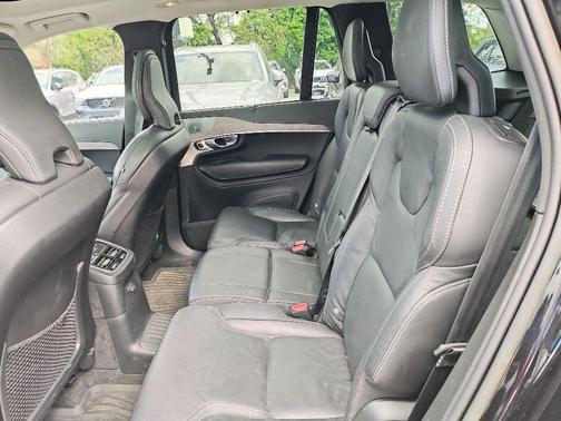 Onyx Black Metallic 2023 Volvo XC90 Recharge Plug-In Hybrid T8 Ultimate Bright Theme 7-Seater