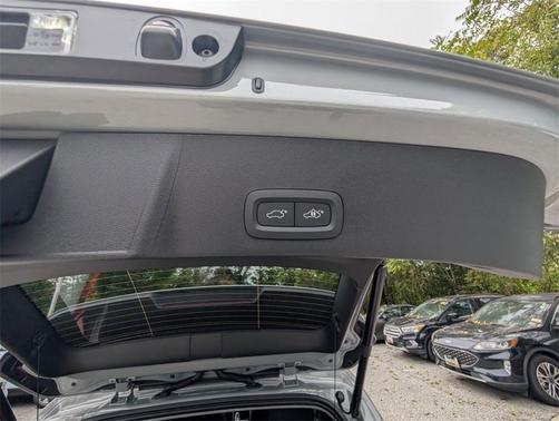 2026 Volvo XC40 B5 Ultra