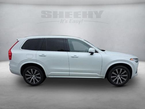 2023 Volvo XC90 B5 Core