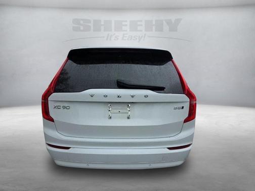 2023 Volvo XC90 B5 Core