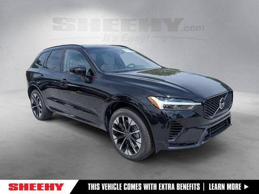 Onyx Black Metallic 2026 Volvo XC60 Plug-In Hybrid T8 Plus