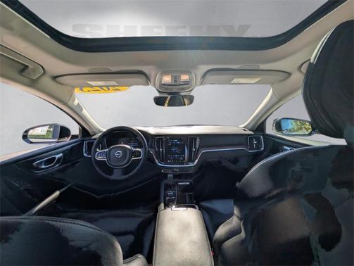 2023 Volvo S60 Recharge Plug-In Hybrid T8 Plus Dark Theme