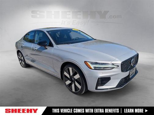 2023 Volvo S60 Recharge Plug-In Hybrid T8 Plus Dark Theme