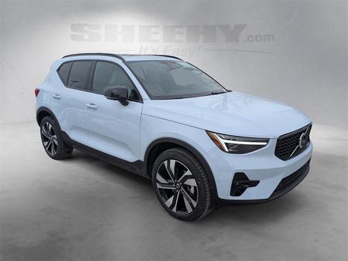 2026 Volvo XC40 B5 Ultra