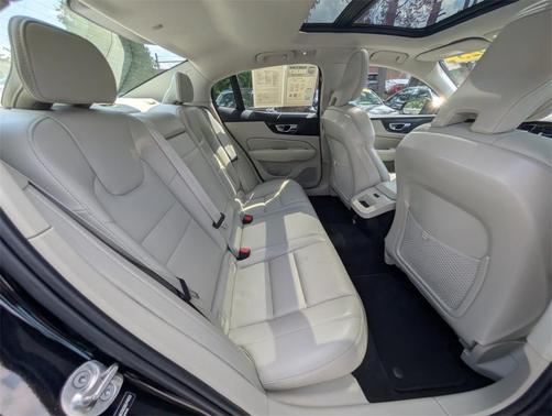 2025 Volvo S60 B5 Core
