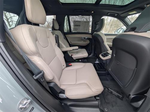 2026 Volvo XC90 B6 Ultra 6-Seater