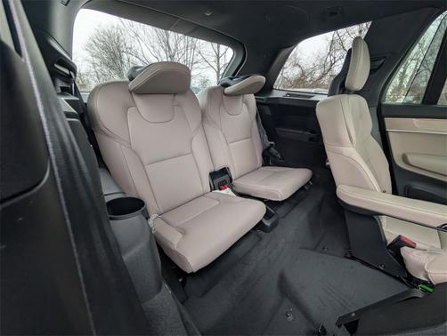 2026 Volvo XC90 B6 Ultra 6-Seater