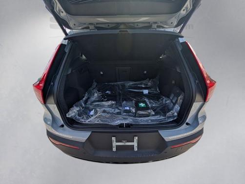 Gray Metallic 2026 Volvo XC40 B5 Ultra