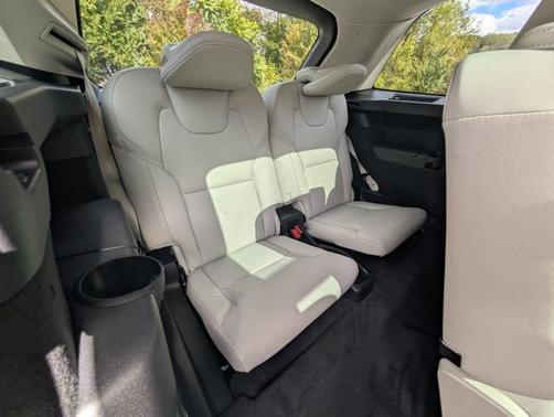 Denim Blue Metallic 2026 Volvo XC90 B6 Ultra 7-Seater