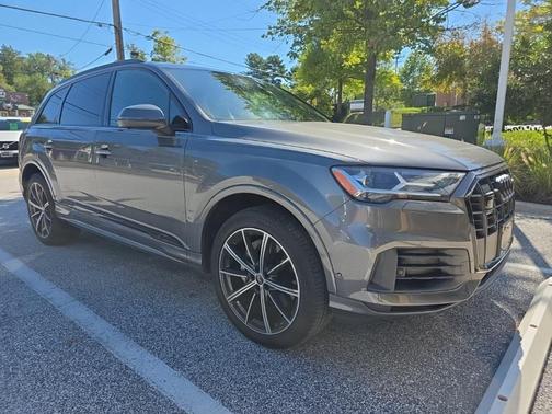 2021 Audi Q7 55 Premium Plus