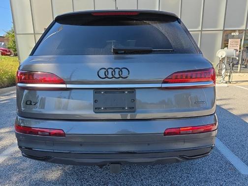 2021 Audi Q7 55 Premium Plus