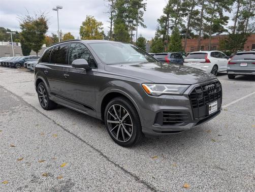 2021 Audi Q7 55 Premium Plus