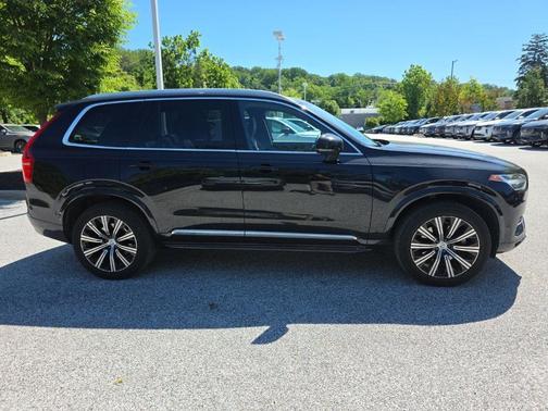Onyx Black Metallic 2023 Volvo XC90 B6 Plus 7-Seater