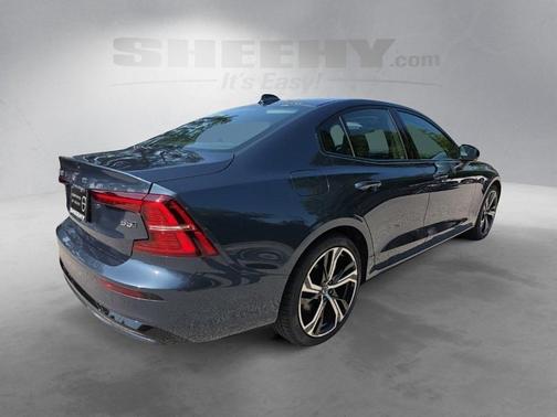 2025 Volvo S60 B5 Core