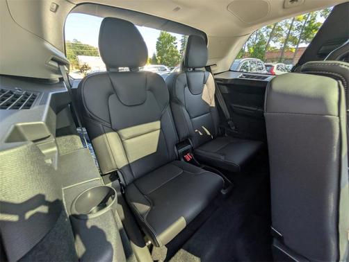 2026 Volvo XC90 B6 Ultra 7-Seater