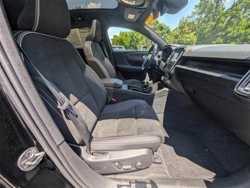 2022 Volvo C40 Recharge Pure Electric P8 Ultimate