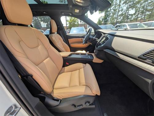 2025 Volvo XC90 Plug-In Hybrid T8 Ultra 7-Seater