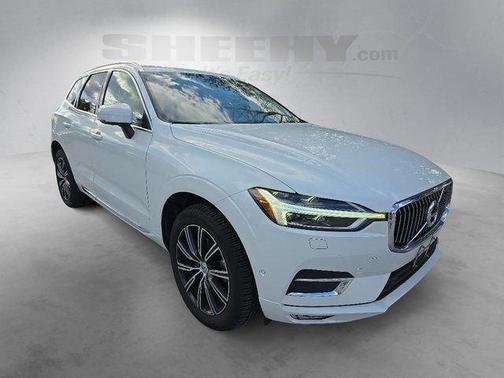 Crystal White Pearl 2019 Volvo XC60 T5 Inscription