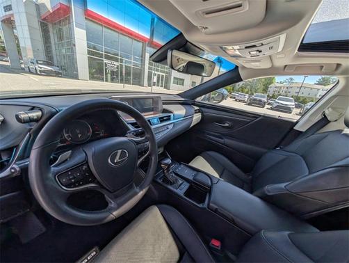 2021 Lexus ES 250 Base