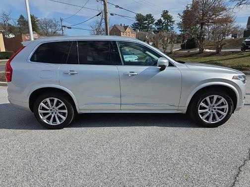 2019 Volvo XC90 T6 Inscription