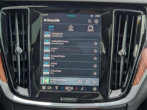 2025 Volvo V60 Cross Country B5 Plus