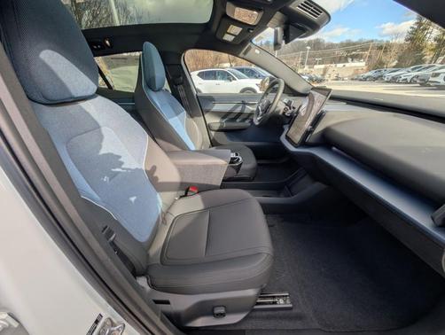 Crystal White 2026 Volvo EX30 TWIN MOTOR CROSS COUNTRY ULTRA