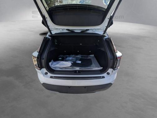 Crystal White 2026 Volvo EX30 TWIN MOTOR CROSS COUNTRY ULTRA