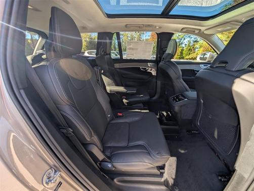 2026 Volvo XC90 B6 Ultra 6-Seater