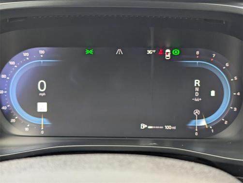 2023 Volvo XC40 B5 Plus Dark Theme